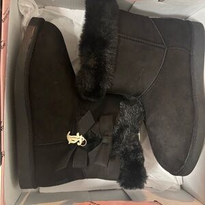 Juicy Couture Black Fur-Trimmed Winter Boots
